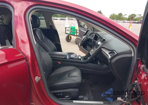 2017 Ford Fusion Titanium из США, поврежденный, VIN 3FA6P0K98HR213782